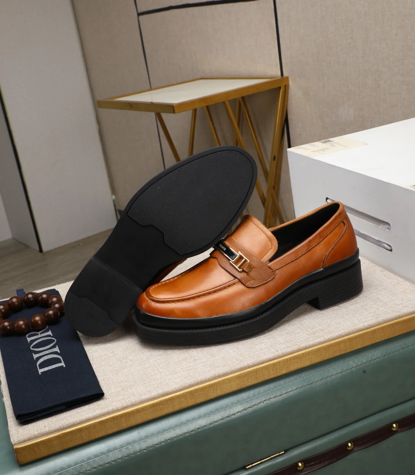 Men's men's shoes 💰540 (water-dyed cow leather) 📛📛PRADA high-end counter's latest formal business leather shoes 👔original and highest quality! Imported from Italy 🇮🇹 first-layer calfskin fabric ➕ cowhide lining Original outsole Formal size: 38➖44 (45 customized)